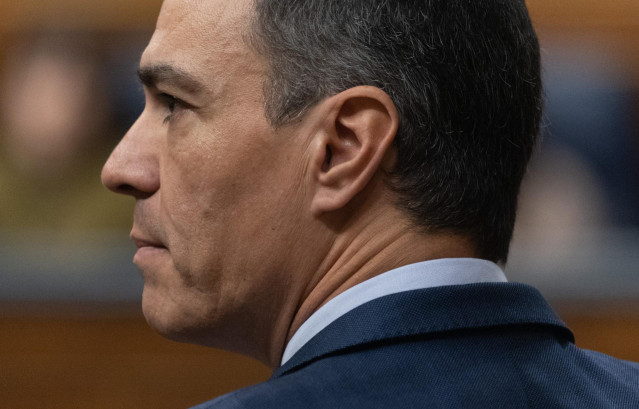 Archivo - El presidente del Gobierno, Pedro Sánchez, durante una sesión plenaria, en el Congreso de los Diputados.