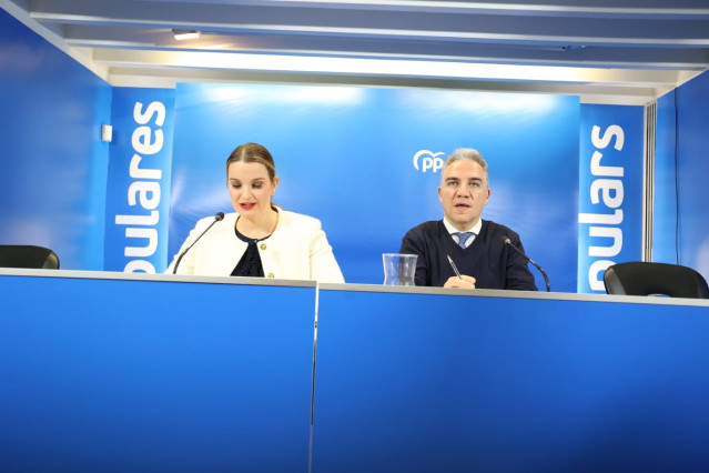 Prohens y Bendodo, este martes, en la sede del PP de Baleares.