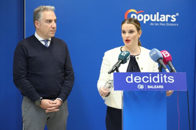 Bendodo y Prohens, durante la rueda de prensa.
