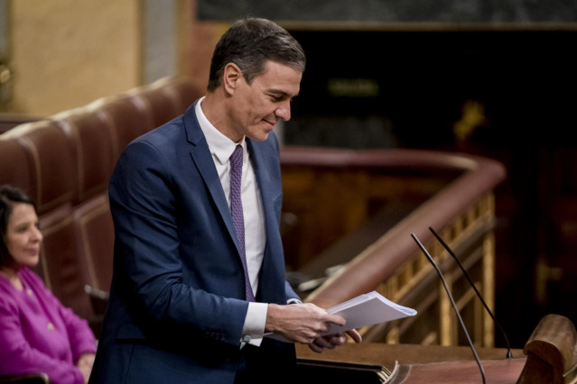 El presidente del Gobierno, Pedro Sánchez, interviene durante una sesión plenaria en el Congreso de los Diputados, a 24 de enero de 2023, en Madrid (España). Sánchez ha informado hoy de los Consejos Europeos celebrados los días 20 y 21 de octubre y 15 de