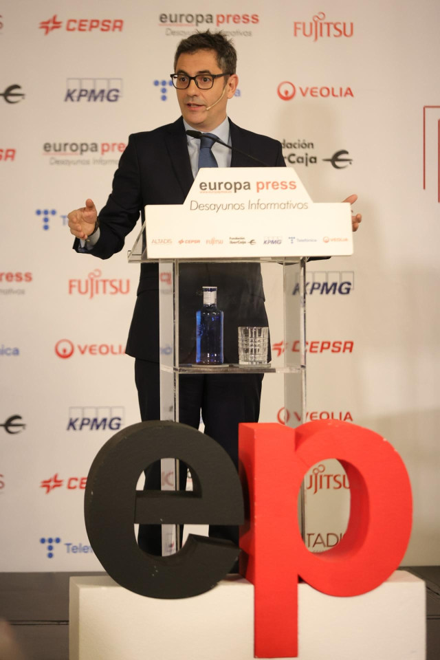 El ministro de la Presidencia, Relaciones con las Cortes y Memoria Democrática, Félix Bolaños, interviene durante un desayuno de Europa Press, en el Rosewood Villa Magna, a 25 de enero de 2023, en Madrid (España).