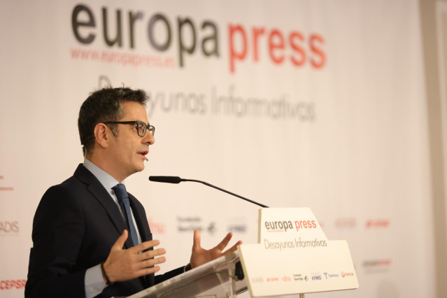 El ministro de la Presidencia, Relaciones con las Cortes y Memoria Democrática, Félix Bolaños, interviene durante un desayuno de Europa Press, en el Rosewood Villa Magna, a 25 de enero de 2023, en Madrid (España).