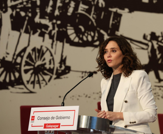 La presidenta de la Comunidad de Madrid, Isabel Díaz Ayuso, comparece después de a la reunión del Consejo de Gobierno, en el Ayuntamiento de Galapagar, a 25 de enero de 2023, en Galapagar