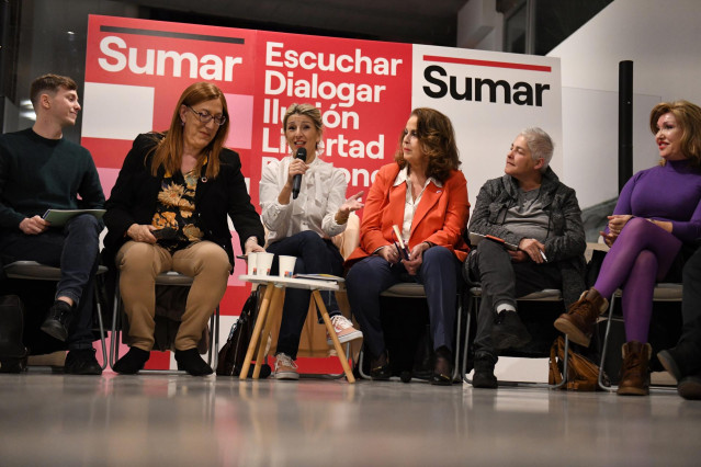 La vicepresidenta segunda y ministra de Trabajo y Economía Social, Yolanda Díaz (3i)