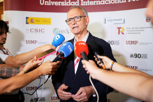 Archivo - El presidente del Consejo Económico y Social de España (CES), Antón Costas.