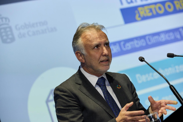 El presidente de Canarias, Ángel Víctor Torres, durante el Encuentro Ser Canarias 'Turismo sostenible: reto o realidad' en la Ciudad BBVA