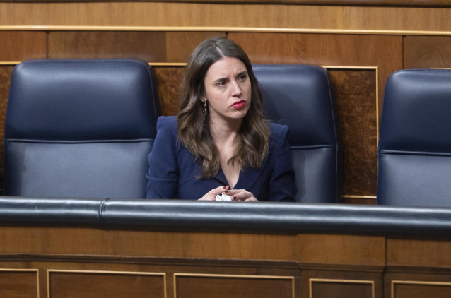 La ministra de Igualdad, Irene Montero, en el Pleno del Congreso de los Diputados, a 24 de enero de 2023, en Madrid (España)