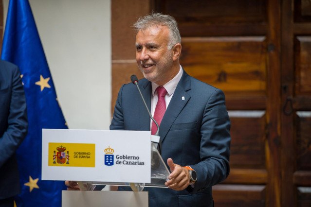 Archivo - El presidente del Gobierno de Canarias, Ángel Víctor Torres, en una imagen de archivo