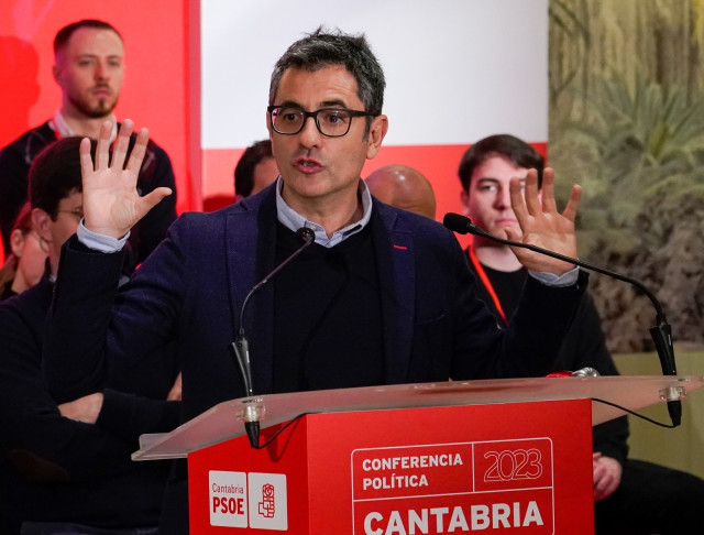 El ministro de la Presidencia, Félix Bolaños, clausura la Conferencia Política del PSOE de Cantabria