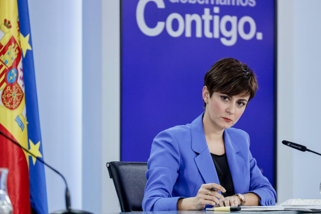 La ministra de Política Territorial y portavoz del Gobierno, Isabel Rodríguez, durante una rueda de prensa posterior al Consejo de Ministros, en el Palacio de la Moncloa, a 24 de enero de 2023, en Madrid (España).