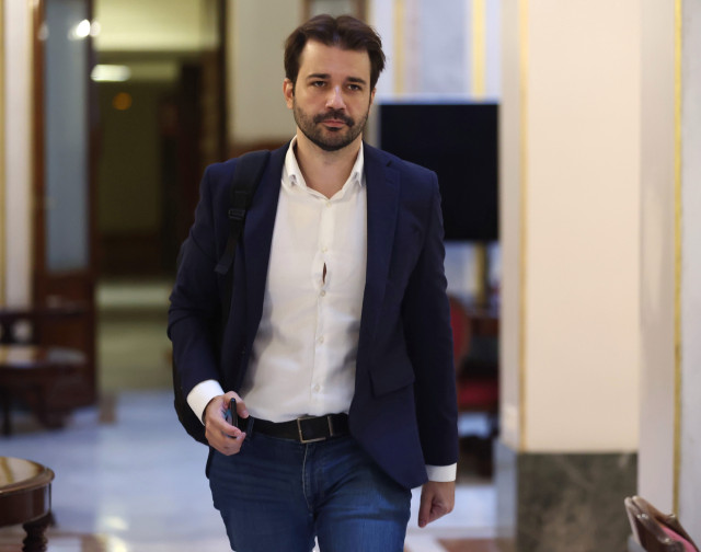 Archivo - El coordinador autonómico de Podemos Murcia, Javier Sánchez Serna, a su llegada a una reunión de la Mesa del Congreso de los Diputados, a 13 de septiembre de 2022, en Madrid (España).