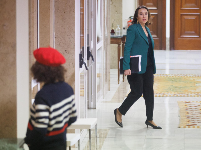 La portavoz del PP en el Congreso, Cuca Gamarra, a su llegada a la reunión de la Junta de Portavoces, en el Congreso de los Diputados, a 31 de enero de 2023, en Madrid (España). Esta es la primera Junta de Portavoces de Arrimadas como portavoz de Ciudadan