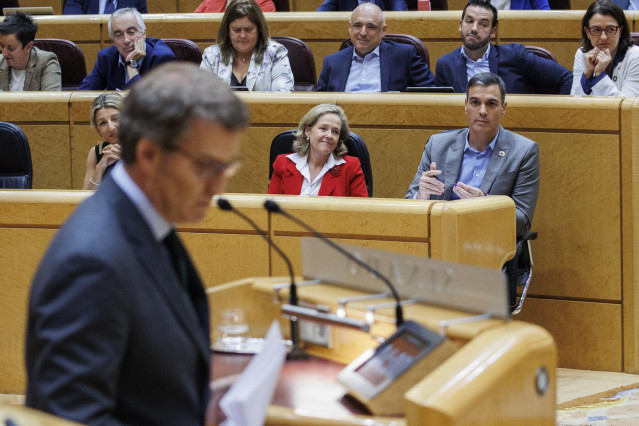 Archivo - El presidente del Partido Popular, Alberto Núñez Feijóo, interviene durante su segundo 'cara a cara' en el Senado, a 18 de octubre de 2022, en Madrid (España). Sánhez y Feijóo viven este martes un nuevo debate en el Senado donde buscan 