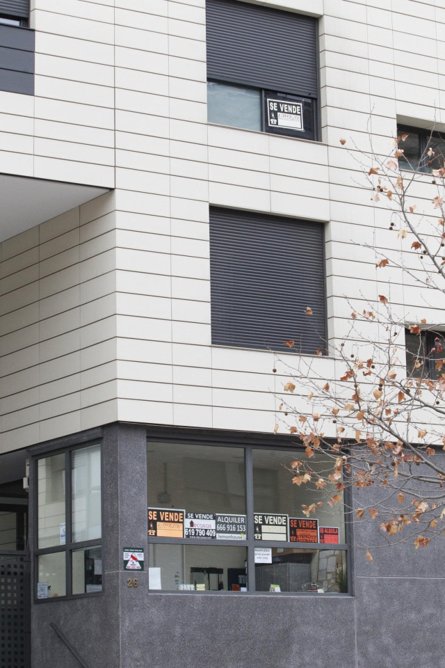 Archivo - Piso en venta en Madrid