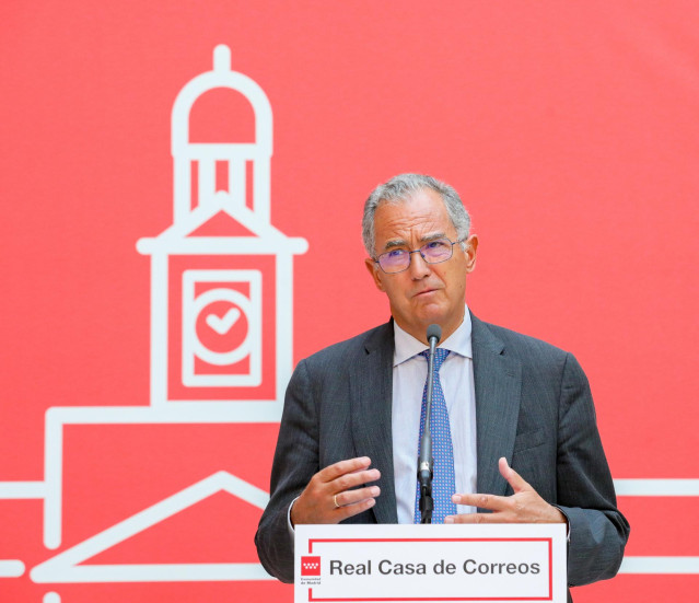 Archivo - El vicepresidente, consejero de Educación y Universidades de la Comunidad de Madrid, Enrique Ossorio, comparece después de la reunión de la presidenta de la Comunidad de Madrid con los portavoces de las formaciones parlamentarias de la Asamblea