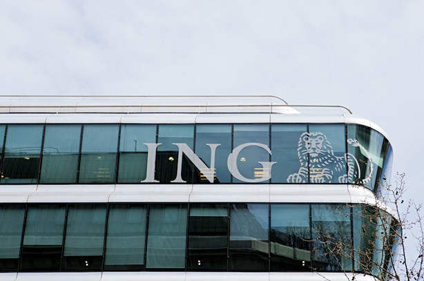 Archivo - Sede de ING en la calle Génova (Madrid) con el logo de la entidad.