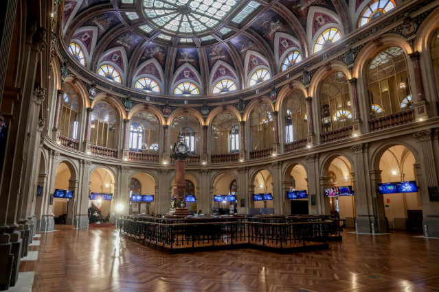 Vista general del Palacio de la Bolsa, a 1 de febrero de 2023, en Madrid (España).