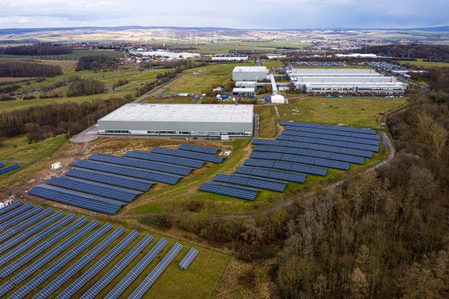Archivo - Planta fotovoltaica de Bosch Solar Services