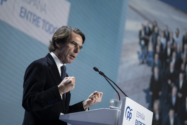 El expresidente del Gobierno, José María Aznar, interviene en la 26 Intermunicipal del PP, a 4 de febrero de 2023, en Valencia, Comunidad de Valencia (España).