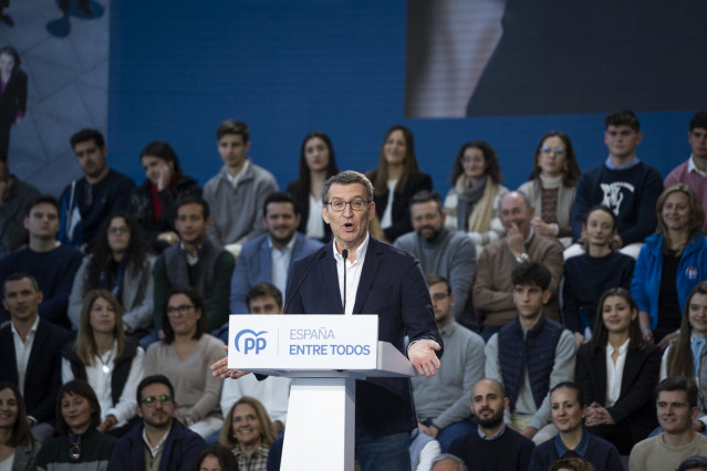El presidente del Partido Popular, Alberto Núñez Feijóo, clausura  la 26 Intermunicipal del Partido Popular (PP), a 5 de febrero de 2023, en Valencia, Comunidad de Valencia (España).