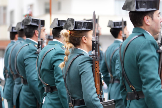 Filas de guardias civiles en una ceremonia de toma de posesión de un mando del cuerpo