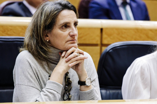 La vicepresidenta y ministra para la Transición Ecológica y el Reto Demográfico, Teresa Ribera, en un pleno del Senado, a 31 de enero de 2023, en Madrid (España).