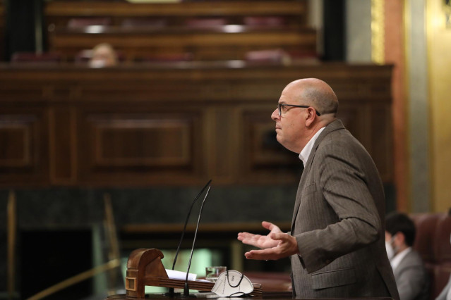Archivo - El diputado del PSOE por Barcelona, José Zaragoza Alonso interviene durante una sesión plenaria en el Congreso de los Diputados, en Madrid (España), a 2 de febrero de 2021.