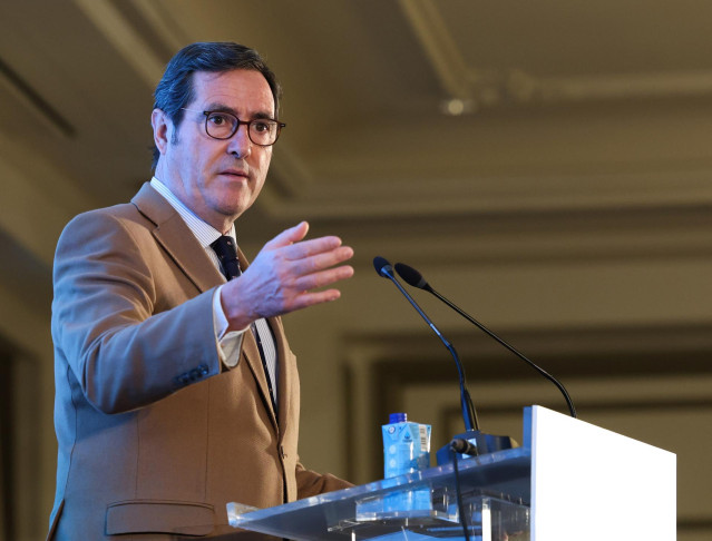 Archivo - El presidente de la Confederación Española de Organizaciones Empresariales (CEOE), Antonio Garamendi