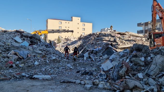 Efectivos de la Unidad Militar de Emergencias (UME) en labores de búsqueda y rescate en el terremoto de Turquía