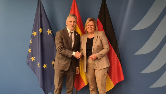 El ministro del Interior, Fernando Grande-Marlaska, se reúne con su homóloga alemana, Nancy Faeser, en Berlín.