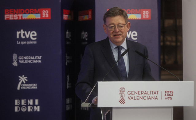 El presidente de la Generalitat valenciana, Ximo Puig, interviene durante la  primera rueda de prensa de la semana del Benidorm Fest 2023, en el Palau de la Generalitat, a 30 de enero de 2023, en Valencia, Comunidad Valenciana (España).