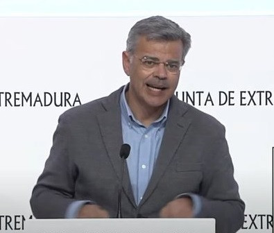 El portavoz de la Junta de Extremadura, Juan Antonio González, en rueda de prensa tras el Consejo de Gobierno autonómico