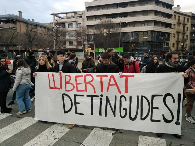 Protesta el miércoles 8 de febrero de 2023 por la detención de seis militantes de Arran en Lleida.