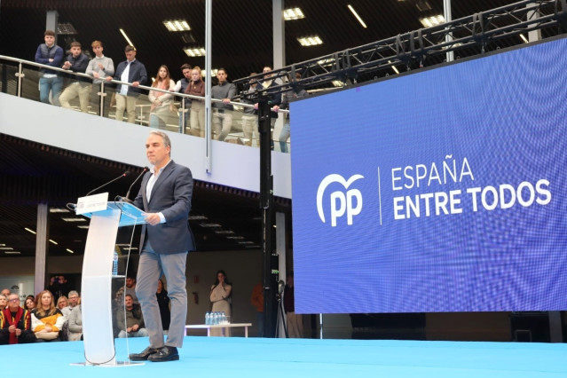 Elías Bendodo, coordinador general del PP, en un acto público de partido