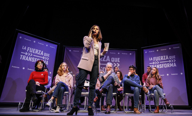 La secretaria general de Podemos y ministra de Derechos Sociales y Agenda 2030, Ione Belarra, participa este sábado en un acto de la ruta 'La fuerza que transforma' en Valencia.
