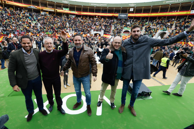 Mitin de Santiago Abascal 