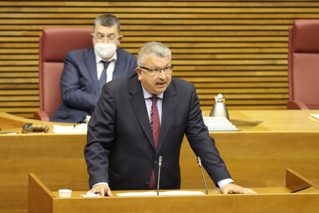 Archivo - El portavoz de Cs en el área de Sanidad en Les Corts, Fernando Llopis