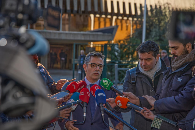 El ministro de la Presidencia, Relaciones con las Cortes y Memoria Democrática, Félix Bolaños, ofrece declaraciones a los medios a su llegada a visitar al recién elegido presidente del Tribunal Constitucional, Cándido Conde-Pumpido.