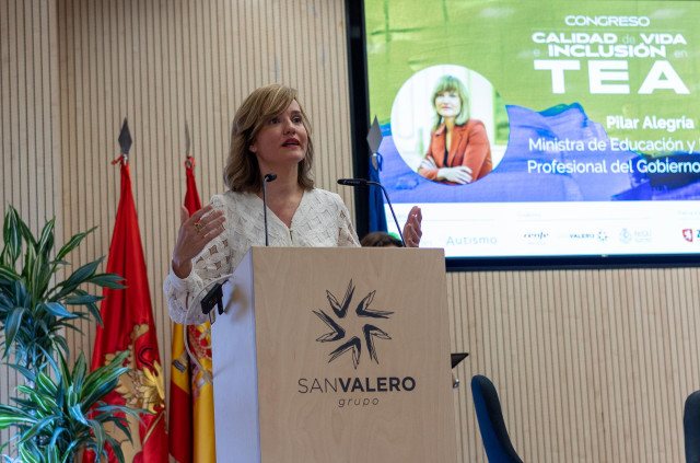 La ministra de Educación, Pilar Alegría, interviene durante el  I Congreso nacional sobre Calidad de Vida e Inclusión en TEA en la sede del Grupo San Valero.