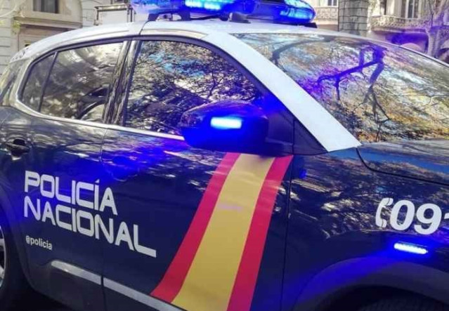Archivo - Coche patrulla de la Policía Nacional