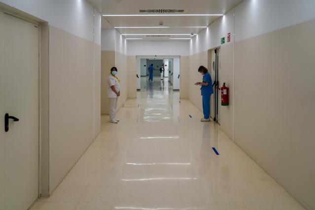 Archivo - Pasillo del  antiguo Hospital Militar de Sevilla, actual Hospital de Emergencia Covid-19 que ha inaugurado tres nuevas plantas en servicio  a 02 de febrero 2022. Sevilla (Andalucía)