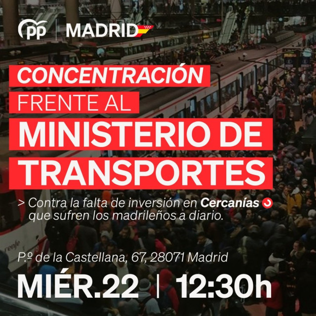 Concentración frente al Ministerio de Transportes por el servicio de Cercanías