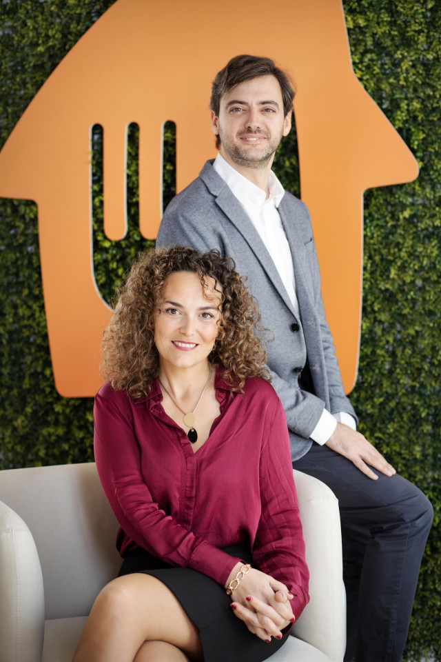 Paula Pascual, Directora Comercial de Just Eat España y Luis Couto, Director Financiero