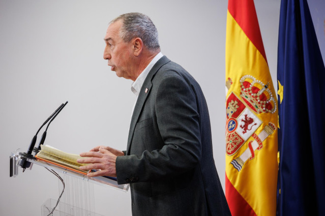 El portavoz y diputado de Compromís en el Congreso de los Diputados, Joan Baldoví, durante una rueda de prensa anterior a la reunión de la Junta de Portavoces, en el Congreso de los Diputados, a 7 de febrero de 2023, en Madrid (España).