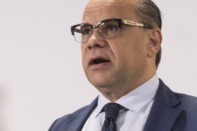 Archivo - El consejero de Presidencia, Justicia e Igualdad del Gobierno de Canarias, José Miguel Barragán