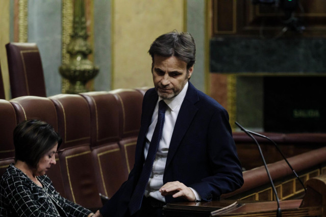 El presidente del grupo parlamentario de Unidas Podemos y En Comú Podem en el Congreso, Jaume Asens, durante una sesión plenaria en el Congreso de los Diputados, a 14 de febrero de 2023, en Madrid (España).