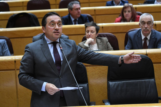 El ministro de Asuntos Exteriores, Unión Europea y Cooperación, José Manuel Albares, interviene durante una sesión de control al Gobierno en el Senado, a 21 de febrero de 2023, en Madrid (España).