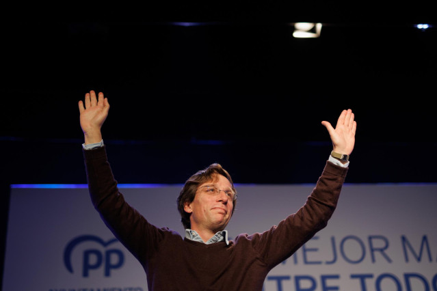 El alcalde de Madrid, José Luis Martínez-Almeida, durante el acto ‘99 logros, 99 días’, en el centro cultural ‘Juan Genovés’