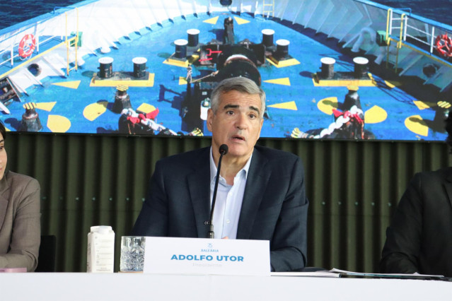 El presidente de Baleària, Adolfo Utor,