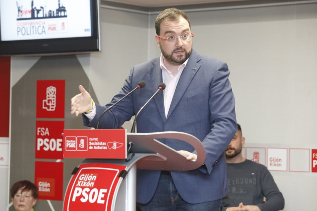 Intervención del secretario general de la Federación Socialista Asturiana (FSA)y presidente del Principado de Asturias, Adrián Barbón, en la Conferencia Política del PSOE gijonés, en la Casa del Pueblo de Gijón